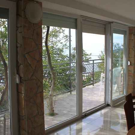 Pile Apartments 7 奥米什 外观 照片